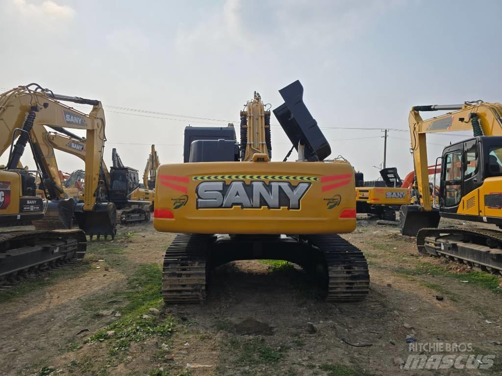 Sany SY215C حفارات زحافة