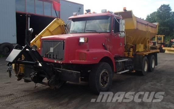 Volvo WG حراثات ونصول الجليد
