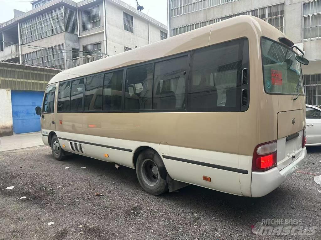 Toyota Coaster حافلة داخل المدينة