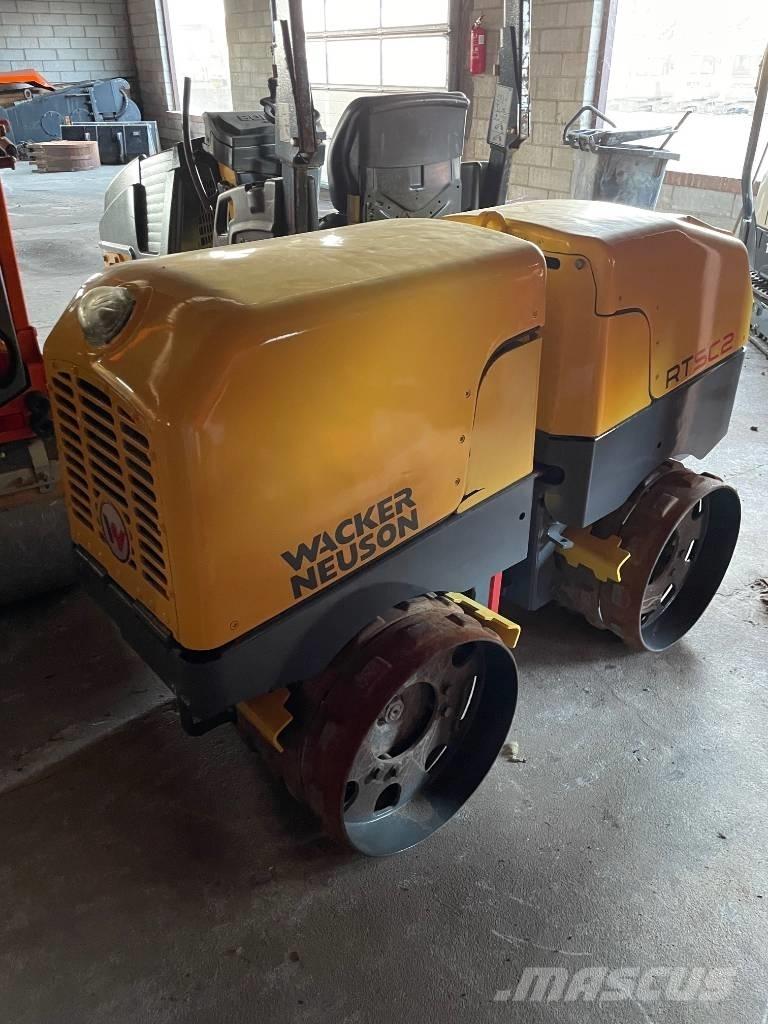 Wacker Neuson RTSC2 مداحل رجاجة مجرورة