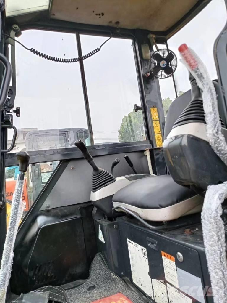Komatsu PC 30 حفارات صغيرة أقل من 7 طن (حفارات صغيرة)
