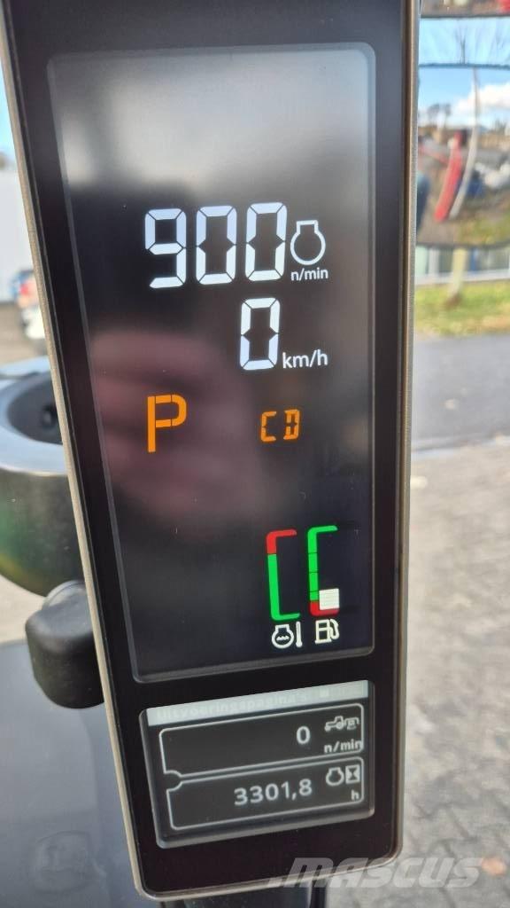 John Deere 5090 R الجرارات