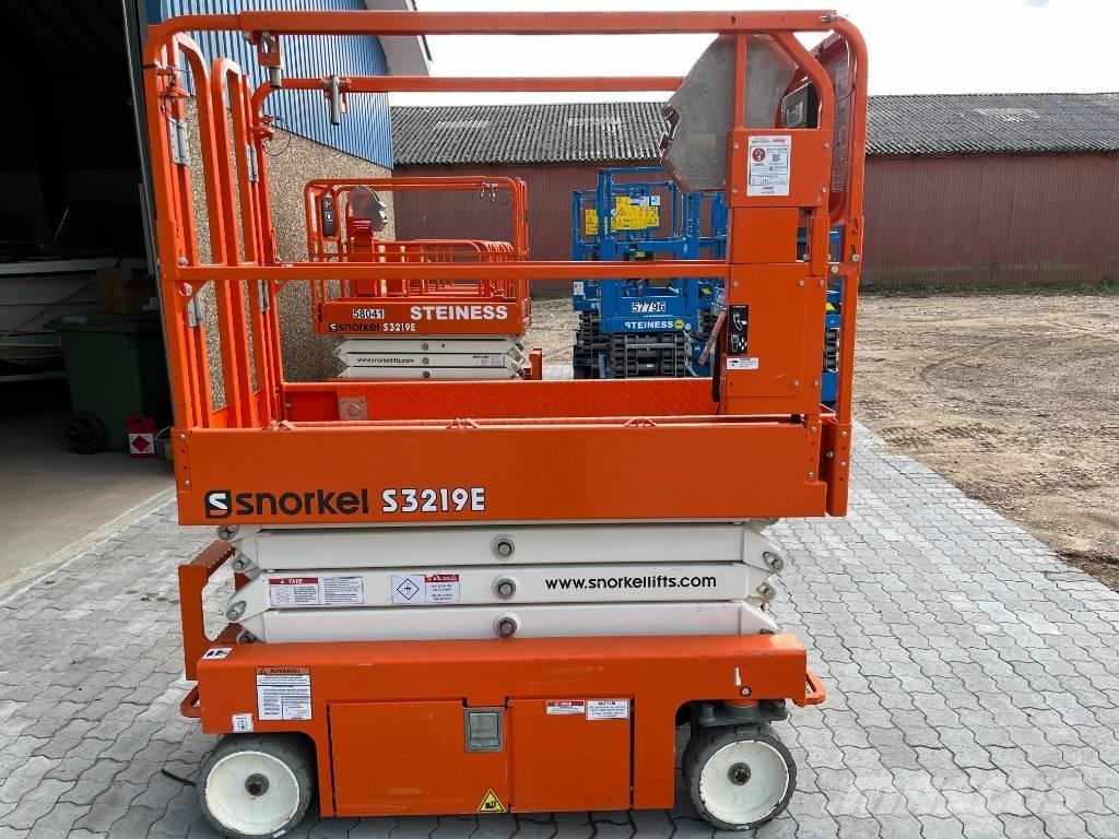 Snorkel S 3219 E رافعات مقصية الشكل