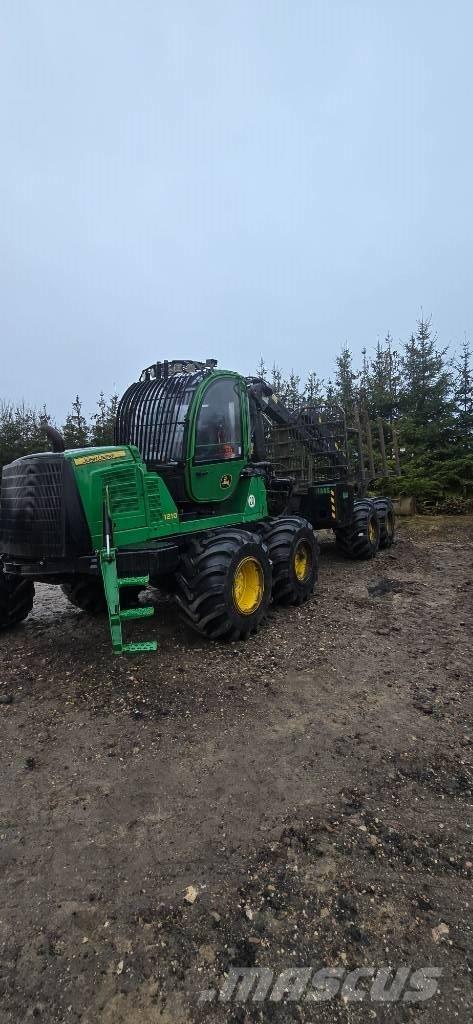 John Deere 1210 E شاحنات