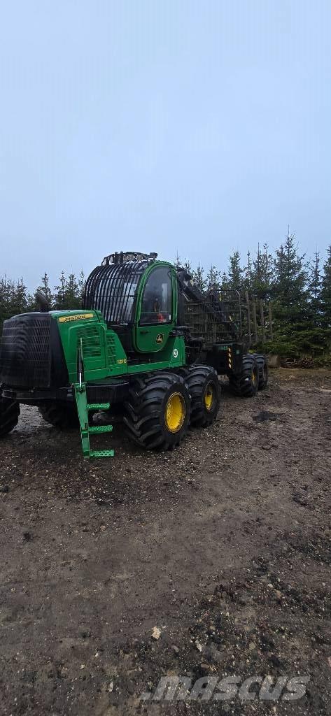 John Deere 1210 E شاحنات