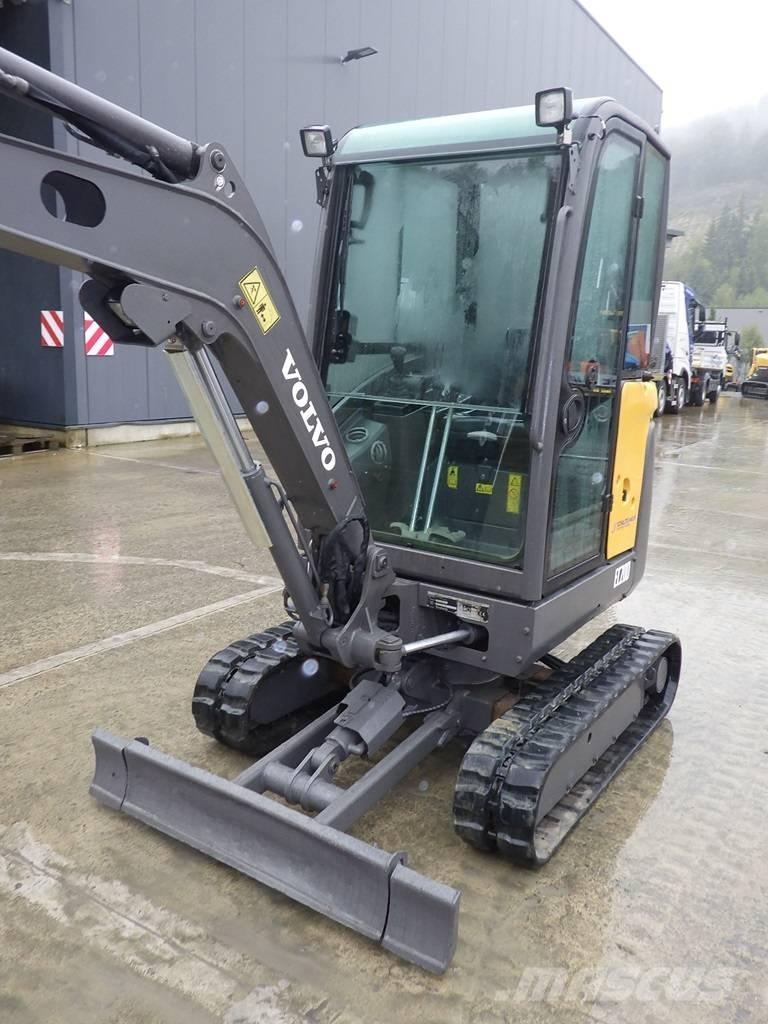 Volvo EC 20 D حفارات صغيرة أقل من 7 طن (حفارات صغيرة)