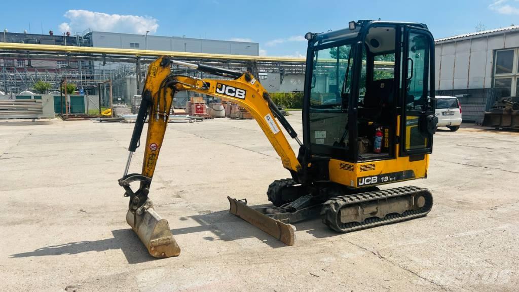 JCB 19 C حفارات صغيرة أقل من 7 طن (حفارات صغيرة)