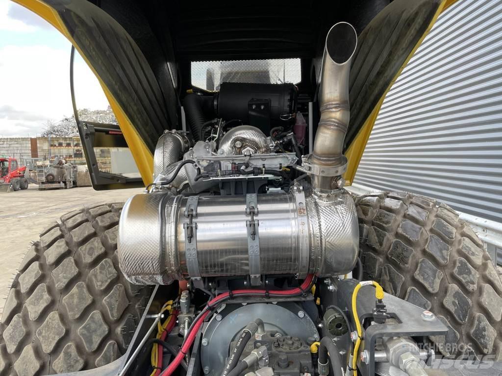 Bomag BW 213 D-5 مداحل أحادية الأسطوانة