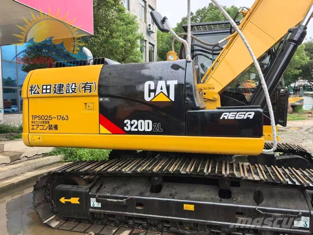CAT 320 D حفارات زحافة