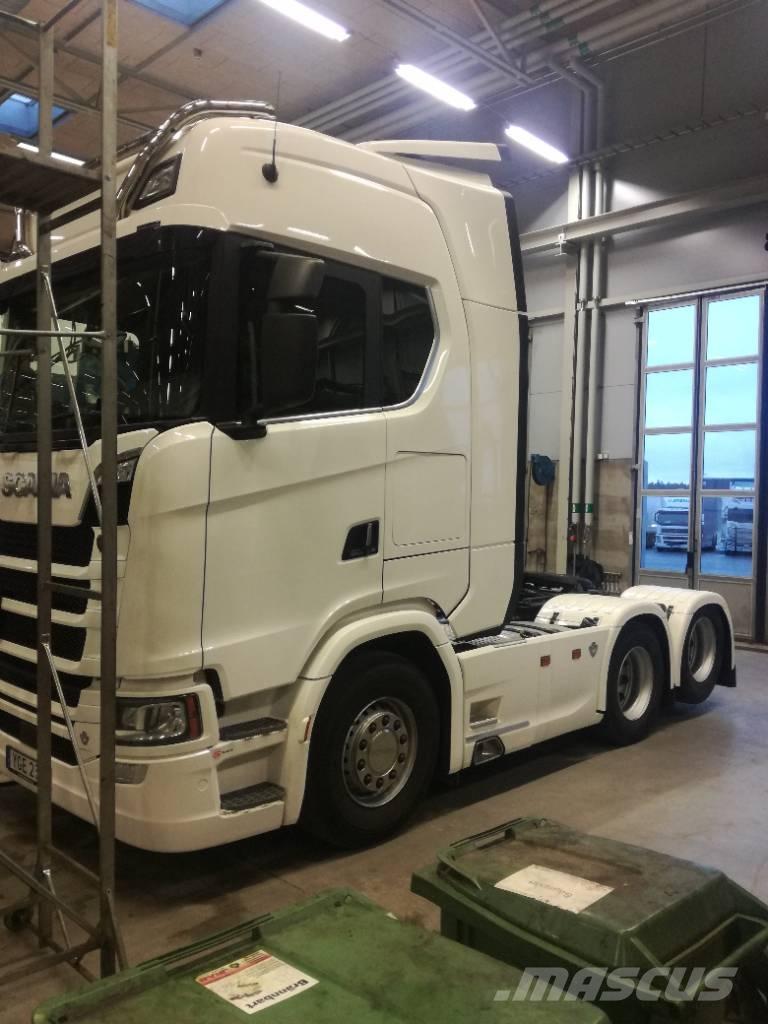 Scania S 580 وحدات الجر