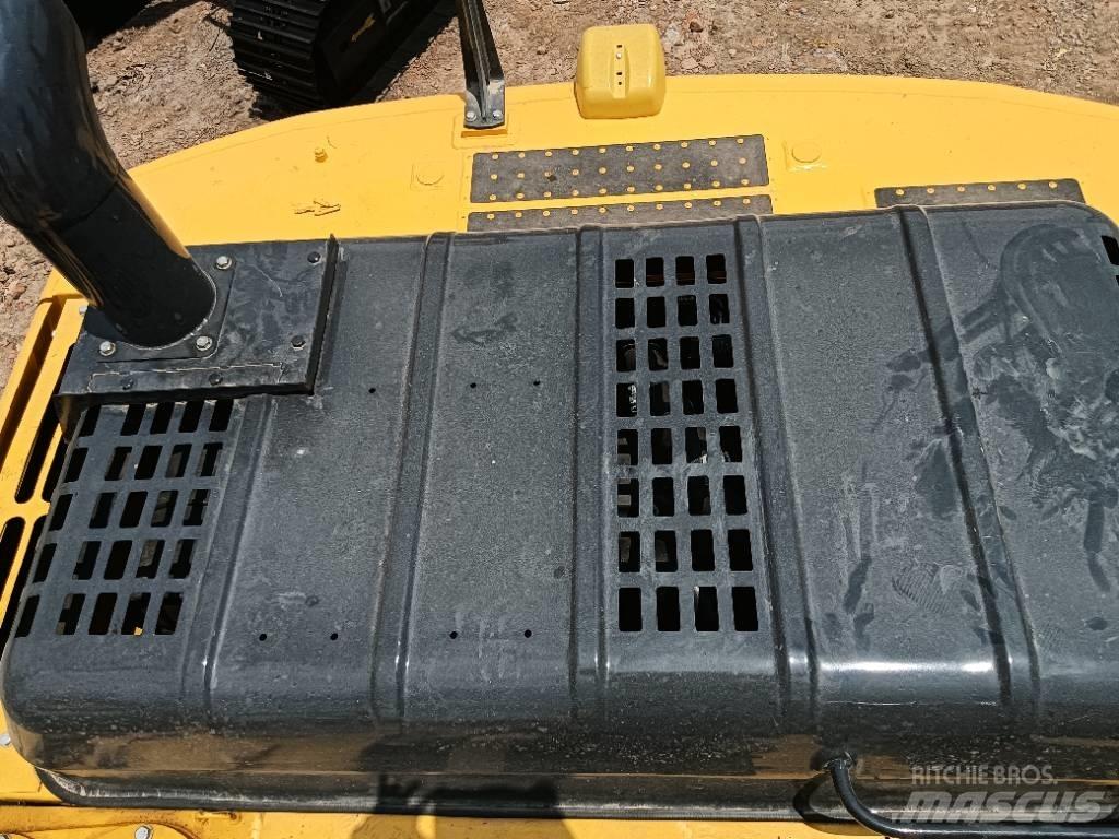 Komatsu PC 240 LC حفارات زحافة