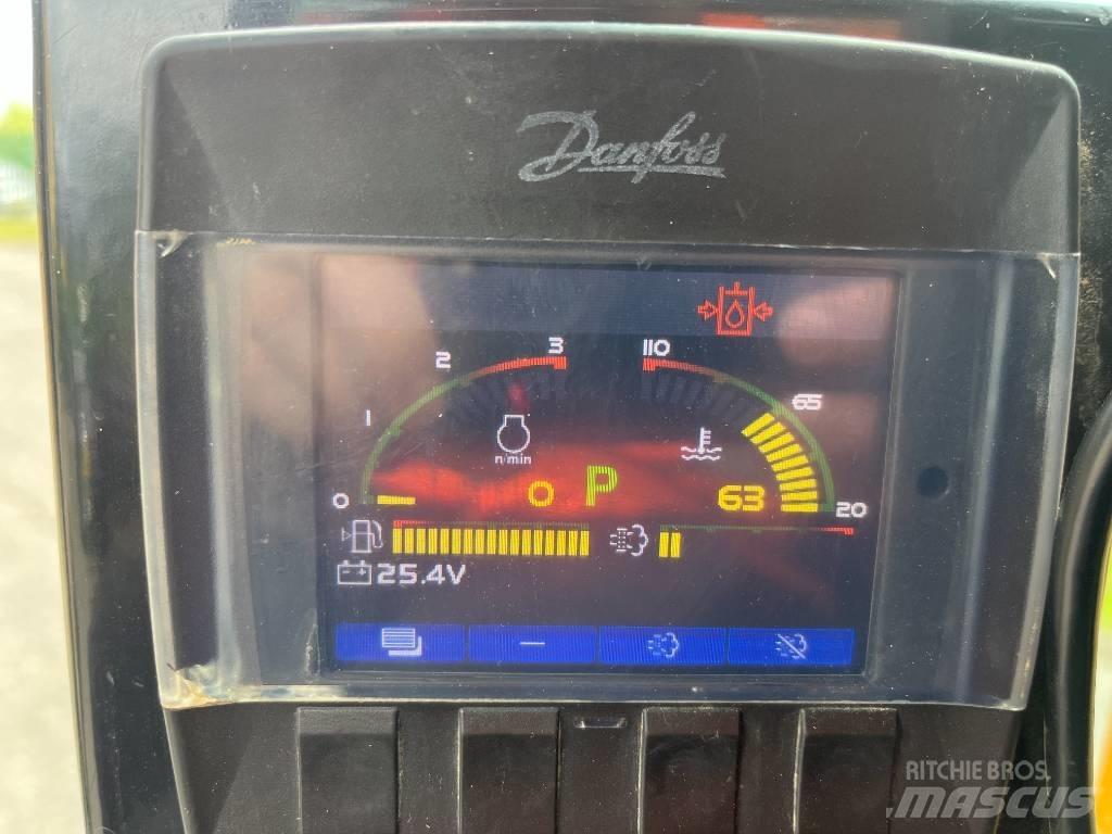 Morooka MST 2200 VDR عربات نقل قلابة مجنزرة