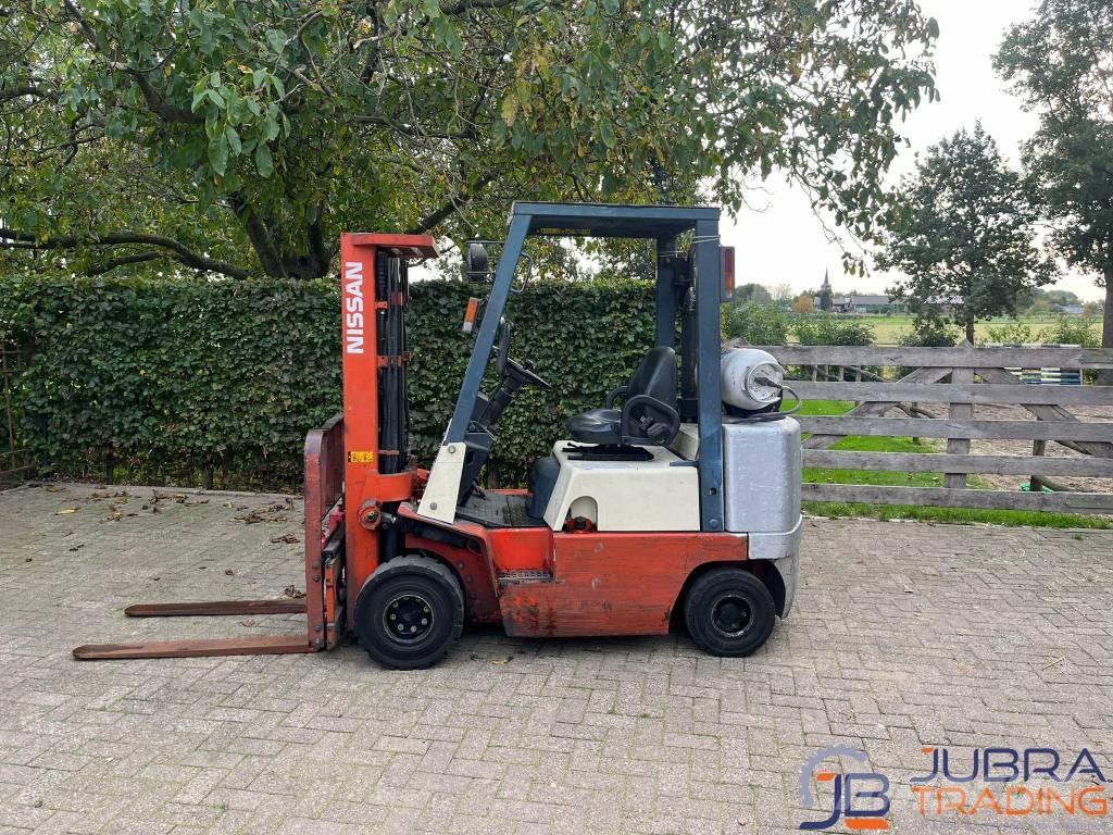 Nissan APJ02A25PU شاحنات LPG