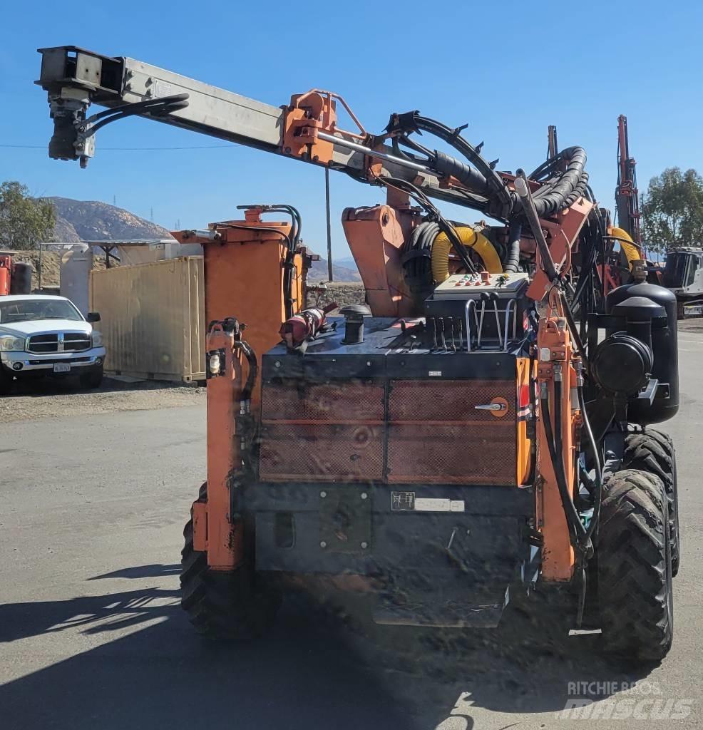 Sandvik DC 300 معدات الثقب السطحي