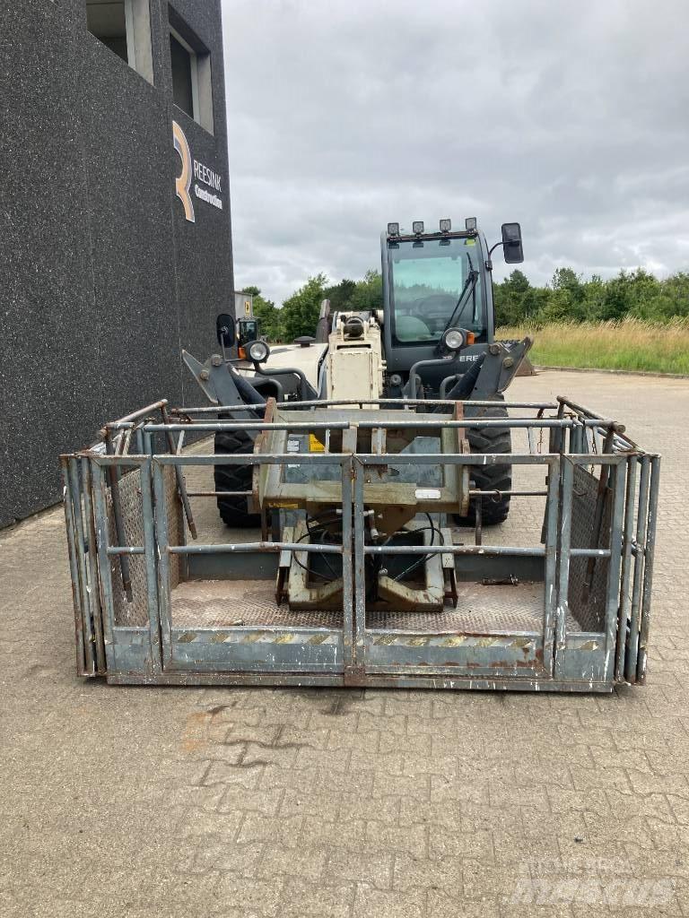 Terex 3713 مناولات متداخلة
