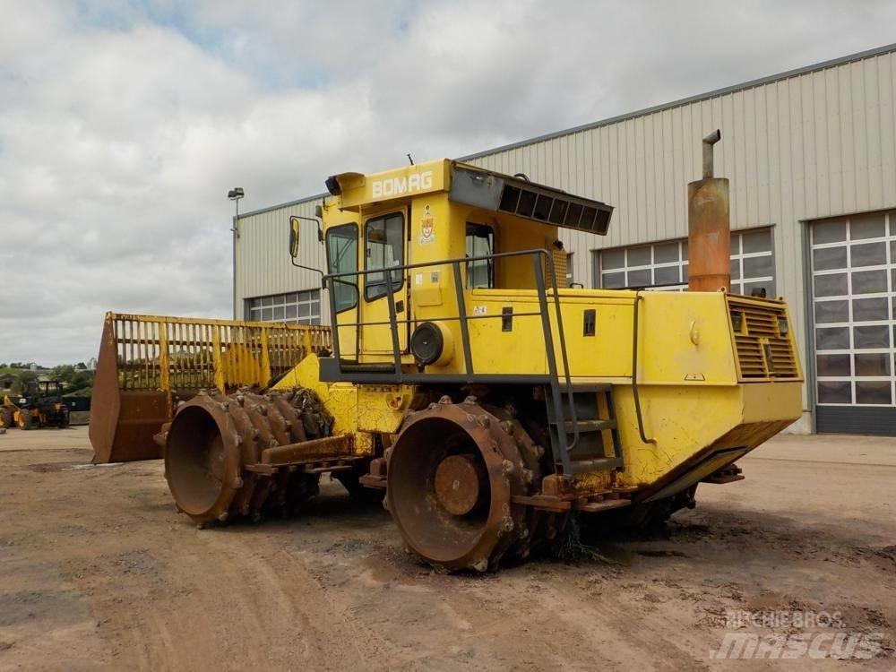 Bomag BC 671 RB مكابس المخلفات