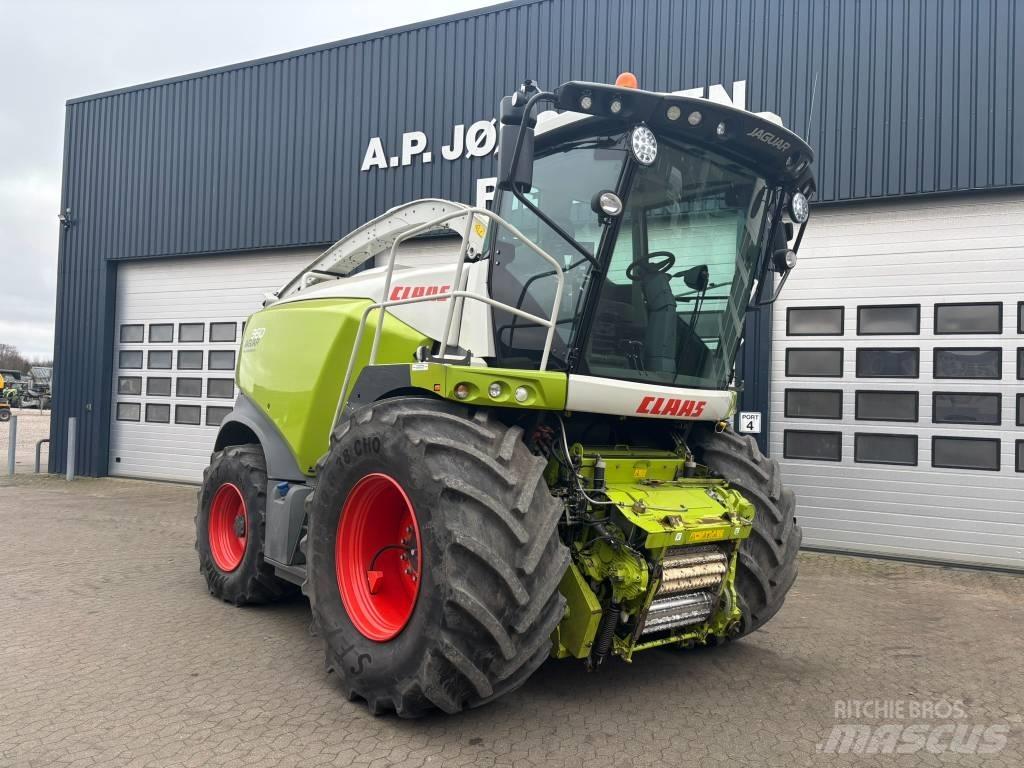 CLAAS Jaguar 960 4WD علافات ذاتية الدفع