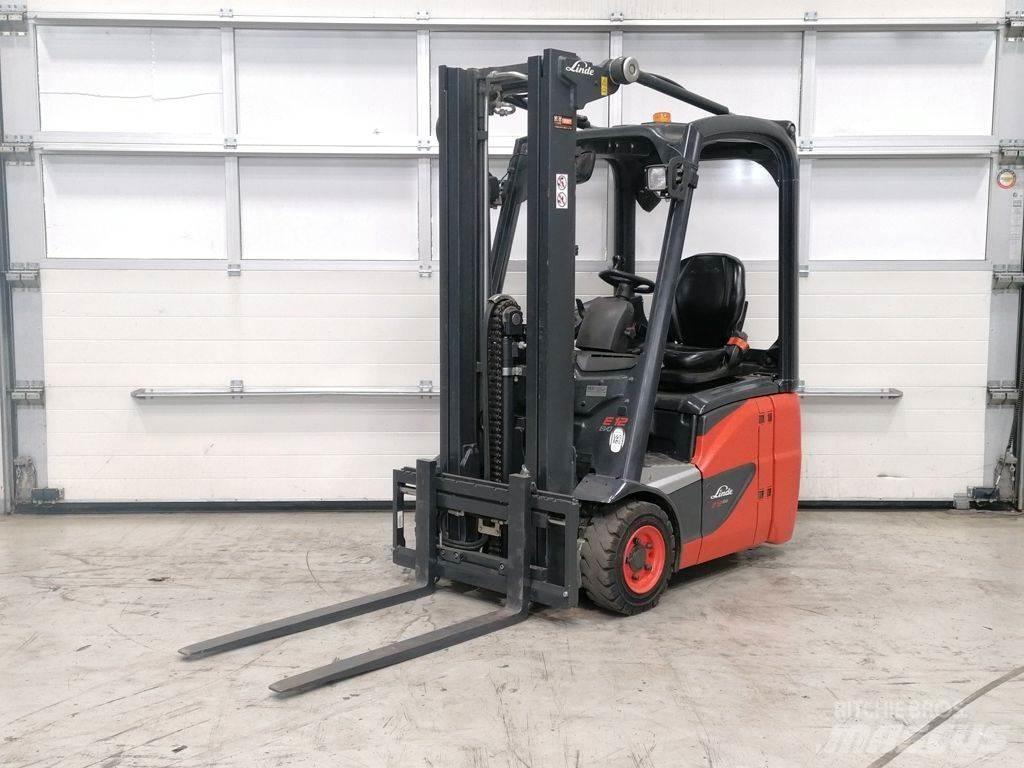 Linde E12-02 شاحنات ذات رافعات شوكية تعمل بالكهرباء