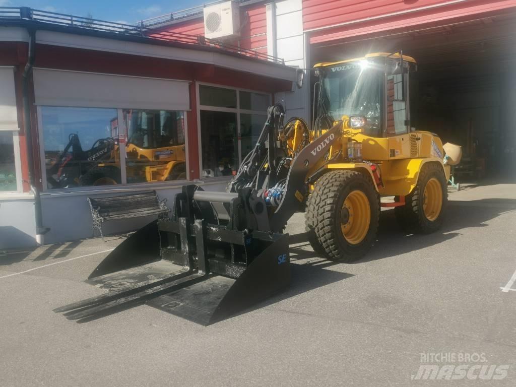 Volvo L35GT, UTHYRES لوادر انزلاقية التوجيه