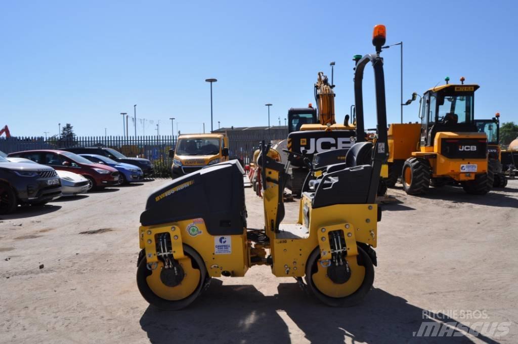Bomag BW 100 AD M-5 مداحل ثنائية الاسطوانة