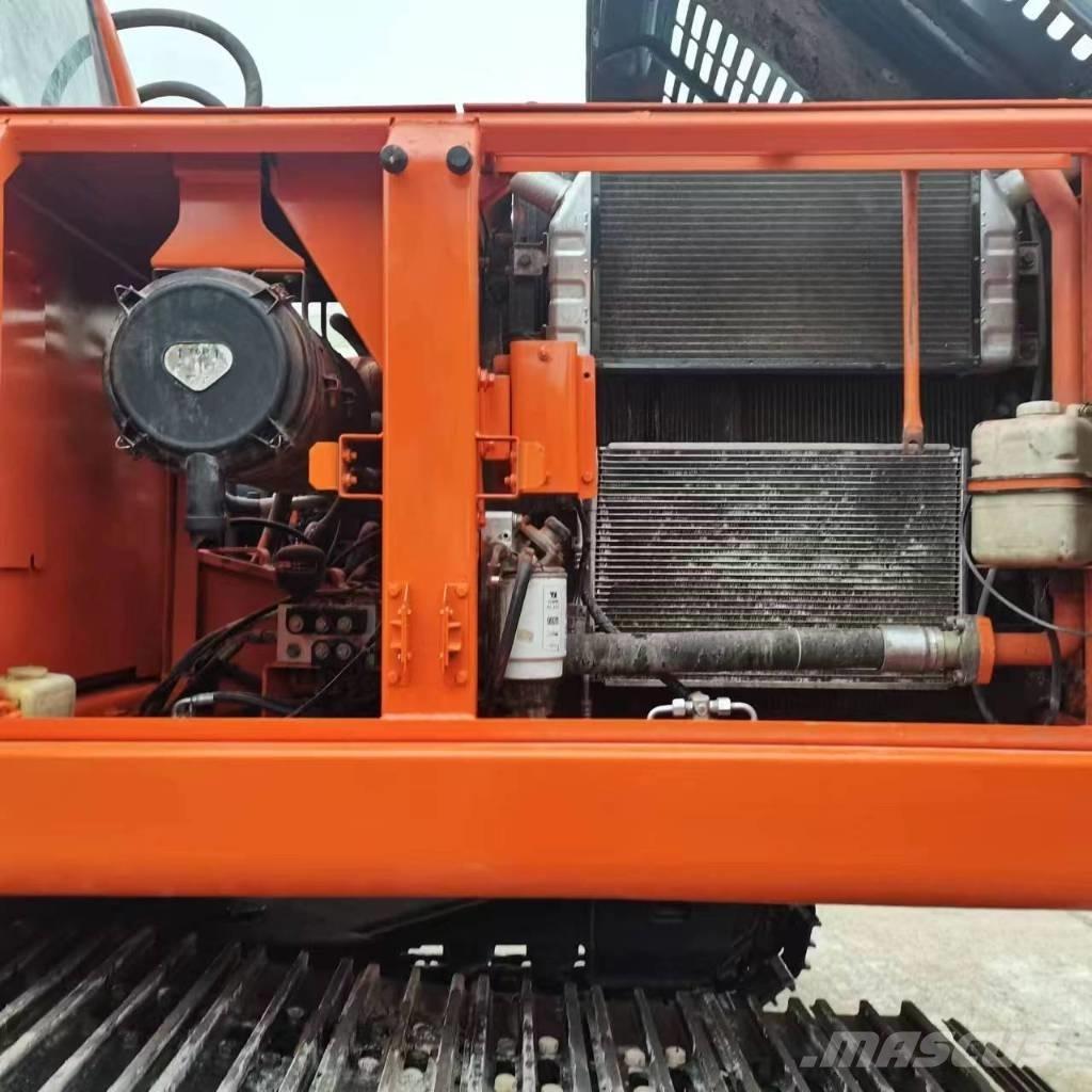 Doosan DX 225 LC حفارات زحافة