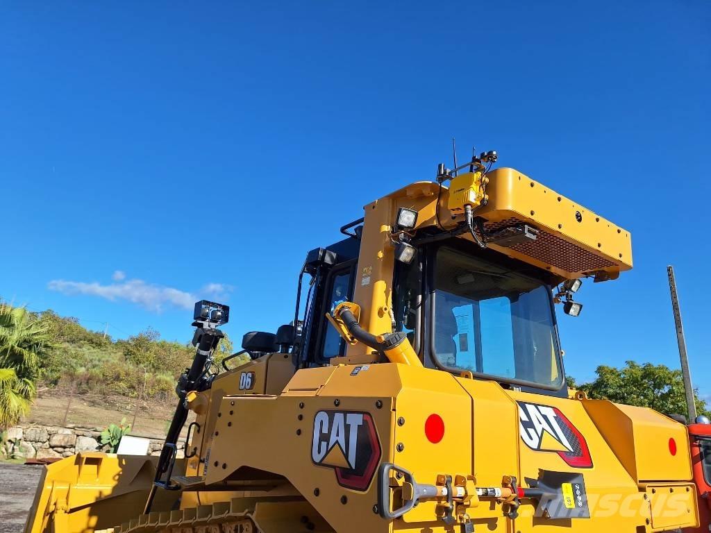 CAT D 6 T بلدوزرات مجنزرة