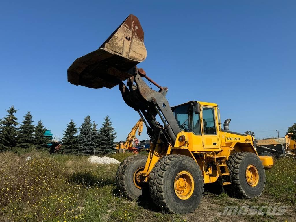 Volvo L 110 E لوادر بعجل