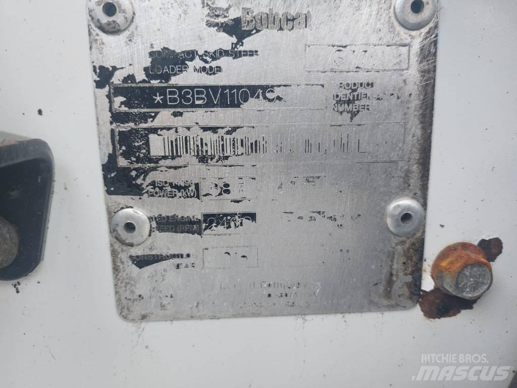 Bobcat 377 لوادر انزلاقية التوجيه