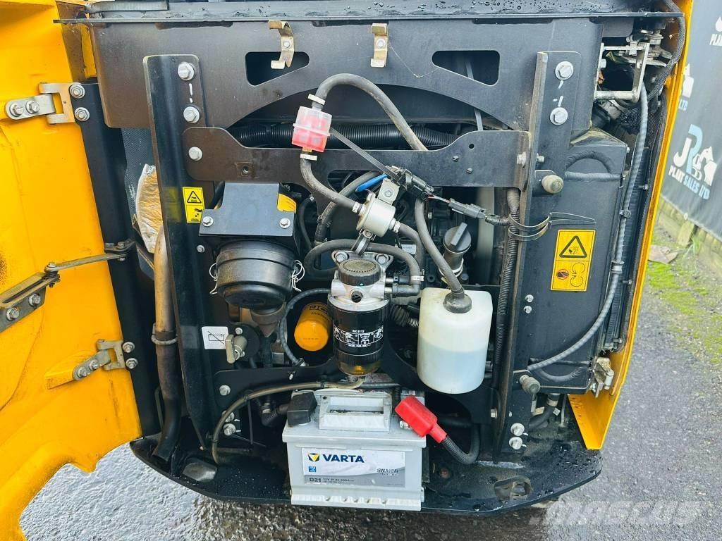 JCB 15 C-1 حفارات صغيرة أقل من 7 طن (حفارات صغيرة)