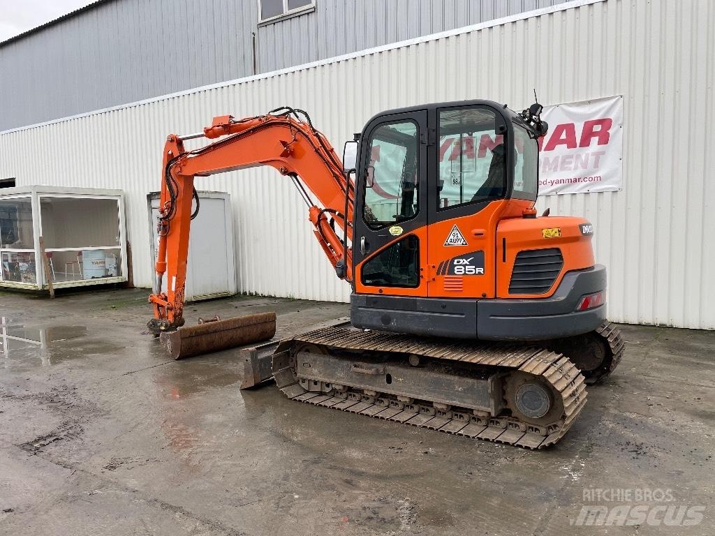 Doosan DX85 حفارات وسط 7 طن - 12 طن