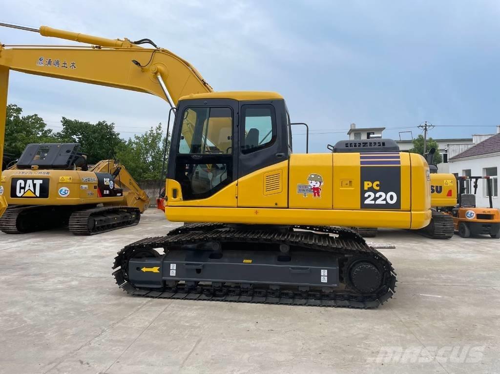 Komatsu pc220-7 حفارات زحافة