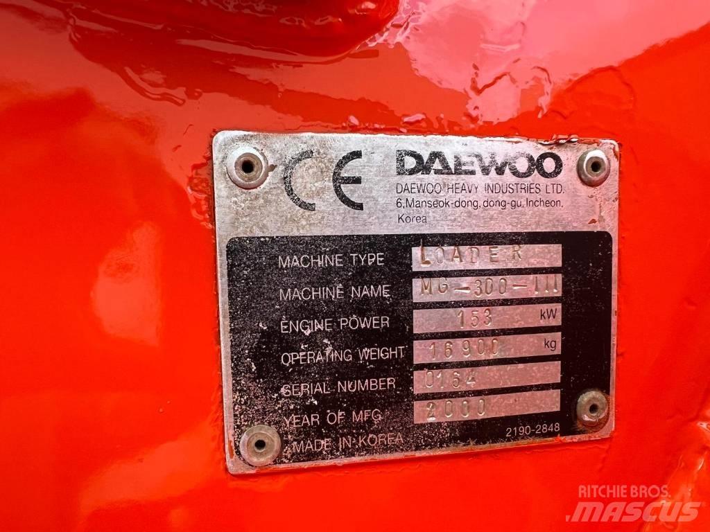 Daewoo Mega 300 III لوادر بعجل