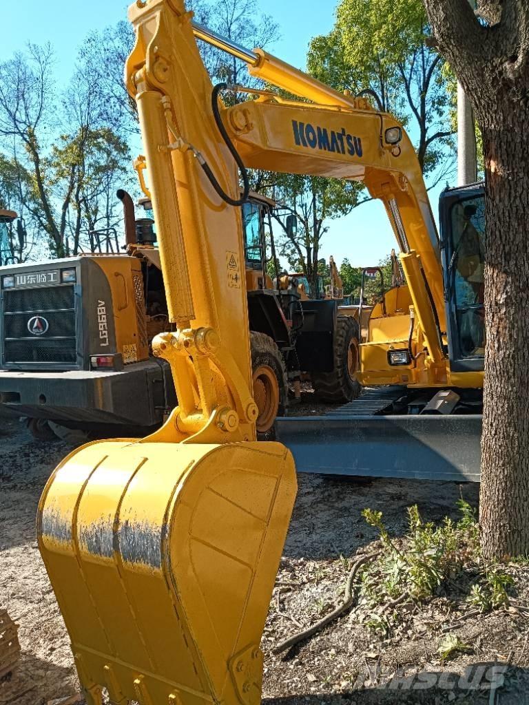 Komatsu PC 70 حفارات وسط 7 طن - 12 طن