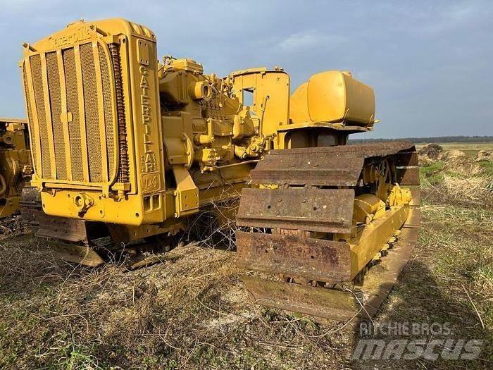 CAT D4 - بلدوزرات مجنزرة