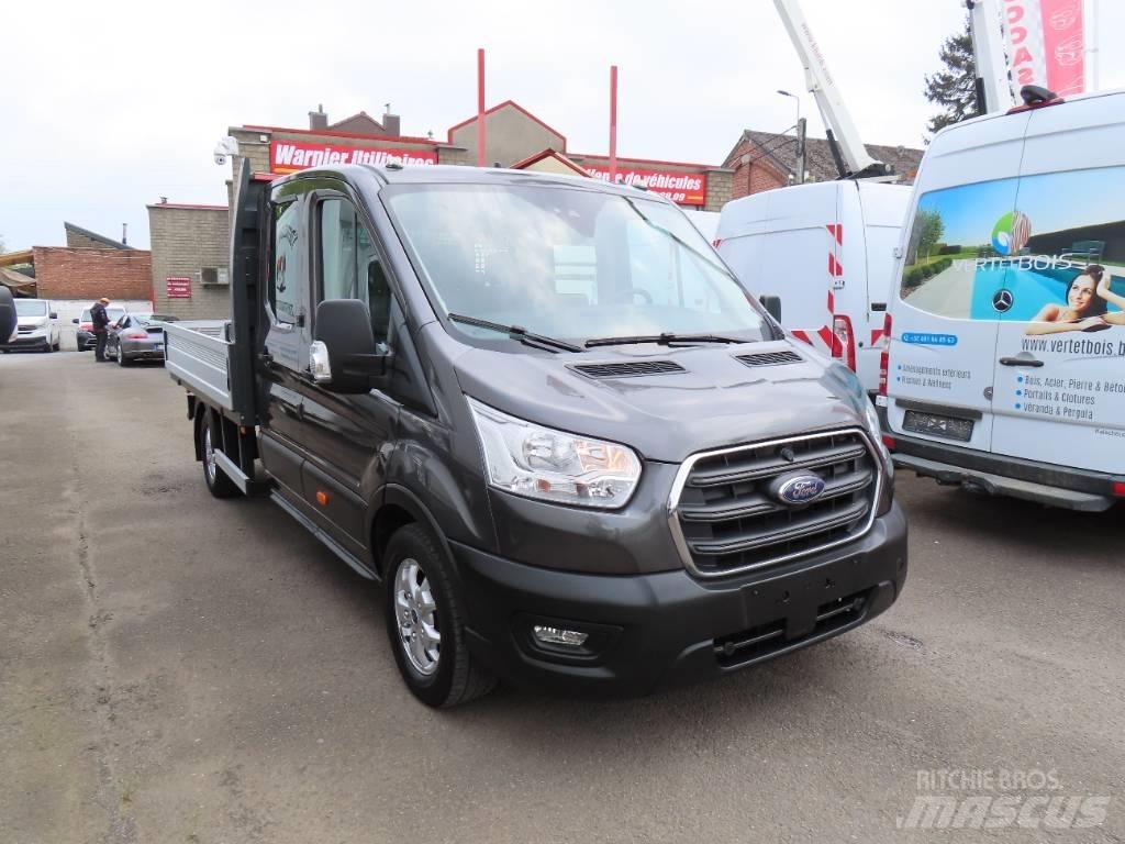 Ford Transit شاحنة مقفلة