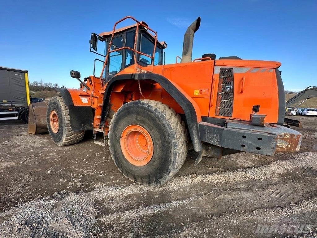 Doosan DL 420-3 لوادر بعجل