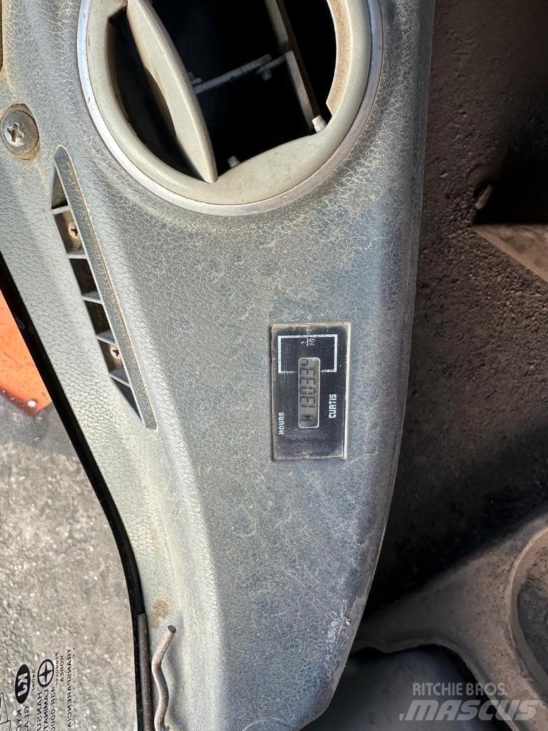 Doosan DL 420-3 لوادر بعجل