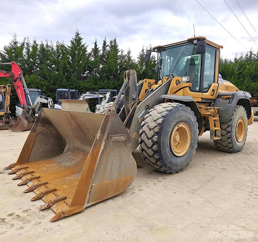 Volvo L 120 H لوادر بعجل