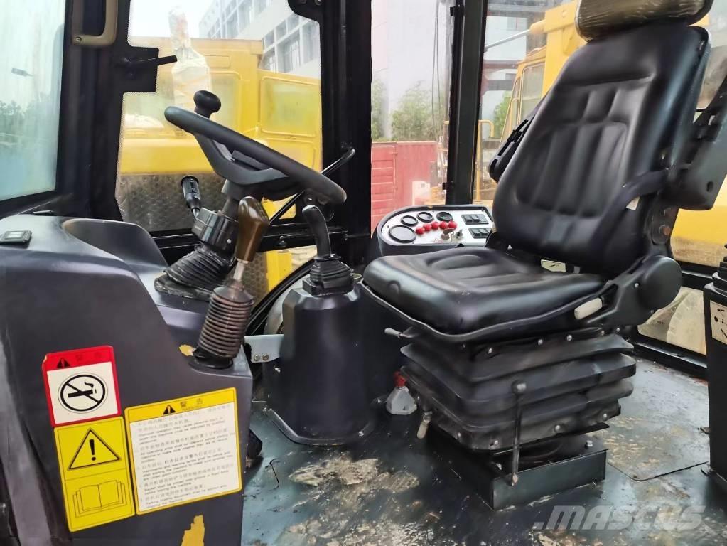 CAT 420F لوادر ذات جرافات عكسية