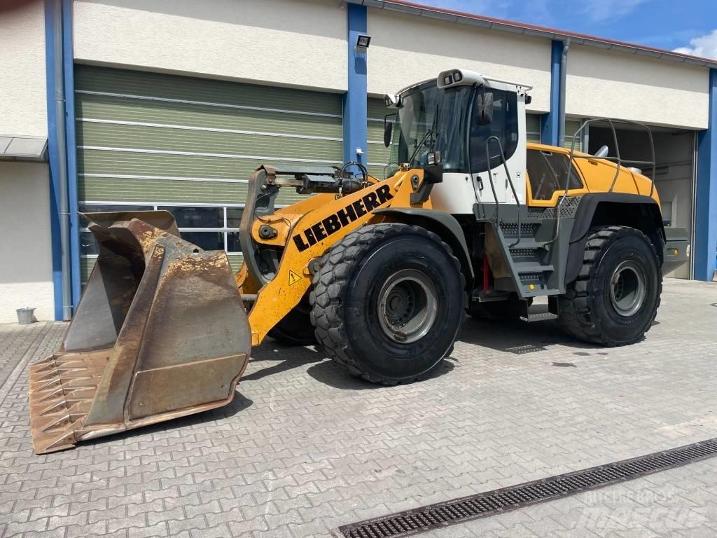 Liebherr L 576 لوادر بعجل