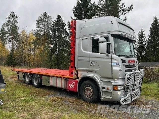 Scania R 560 6*2 شاحنات مسطحة/مفصلية الجوانب