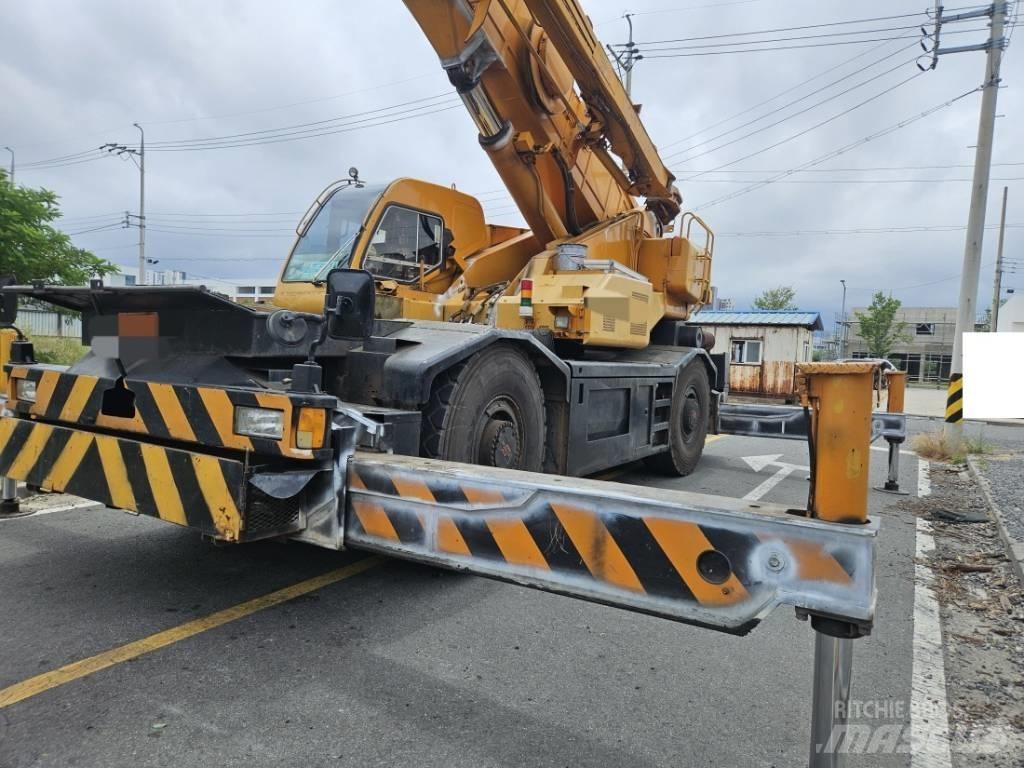 Kobelco RK 450-2 رافعات الطرق الوعرة