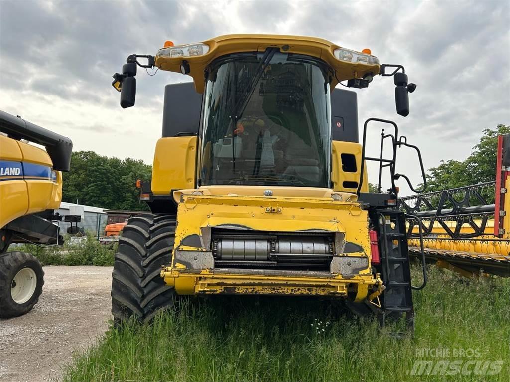 New Holland CR 980 حصادات