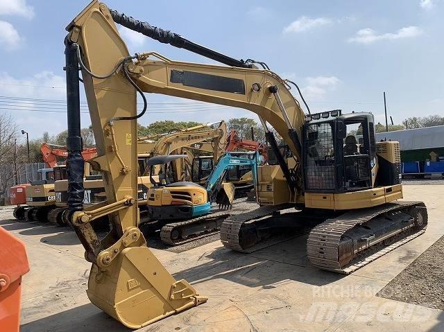 CAT 321 D LCR حفارات زحافة