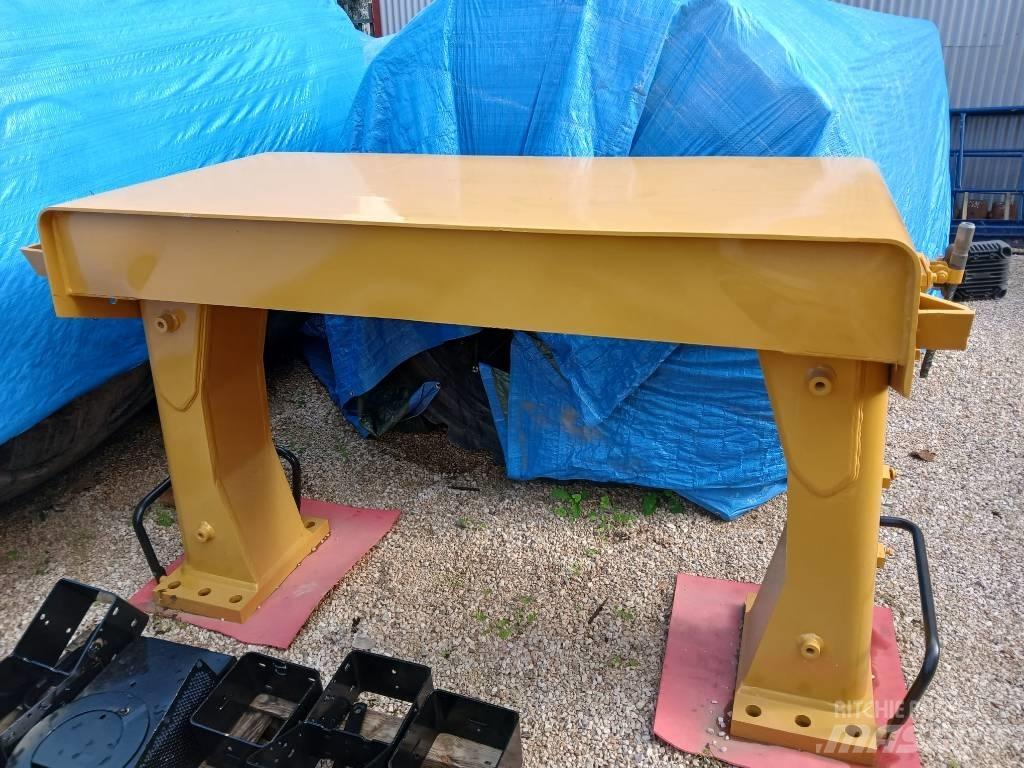 CAT D 10 N بلدوزرات مجنزرة