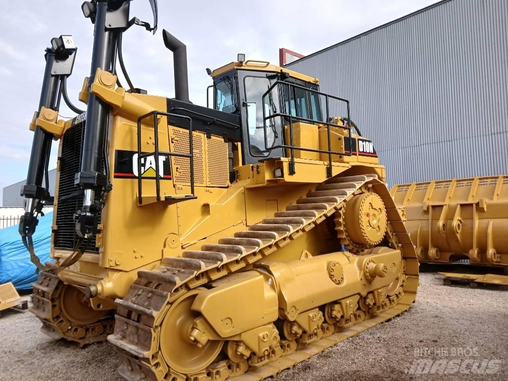 CAT D 10 N بلدوزرات مجنزرة