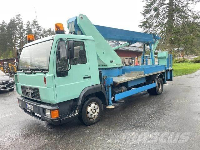 MAN L200 4x2-4300 المنصات الهوائية المثبتة على شاحنة