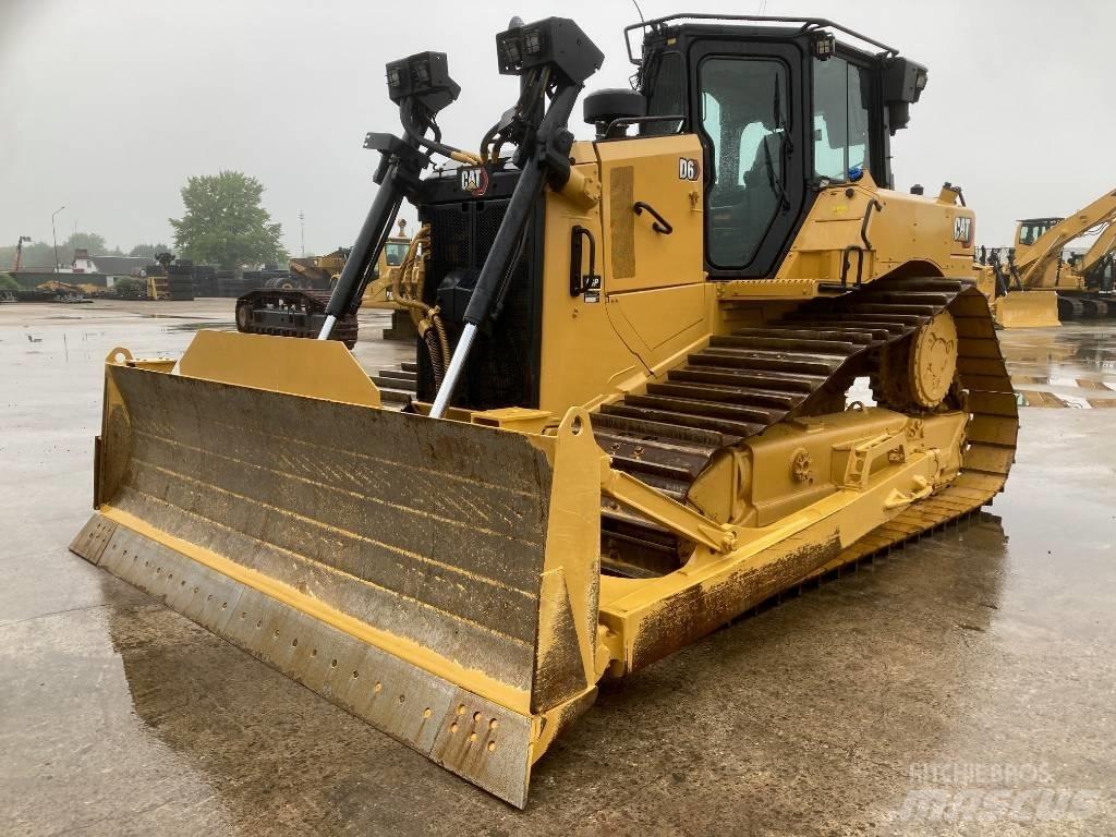CAT D 6 LGP بلدوزرات مجنزرة