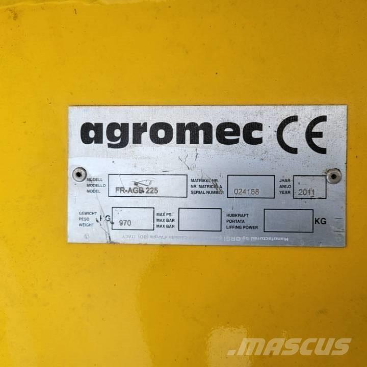 Agromec FR-225 جزازات وأغطية المراعي