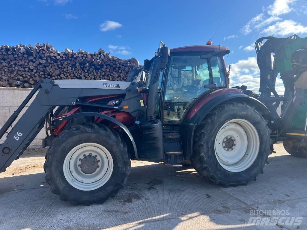 Valtra 234H ساحبات الأشجار